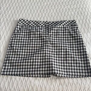 Izod Golf Black and White Checkered Skort